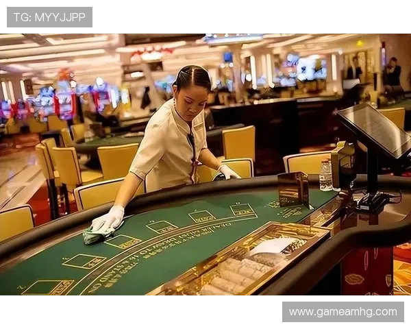 何鸿燊创建的赌场如何推动澳门旅游业的繁荣与经济增长